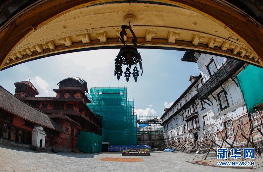 （習(xí)近平出訪配合稿&middot;圖文互動(dòng)）（6）通訊：尼泊爾工藝家和中國文物修復(fù)師的歷史之約