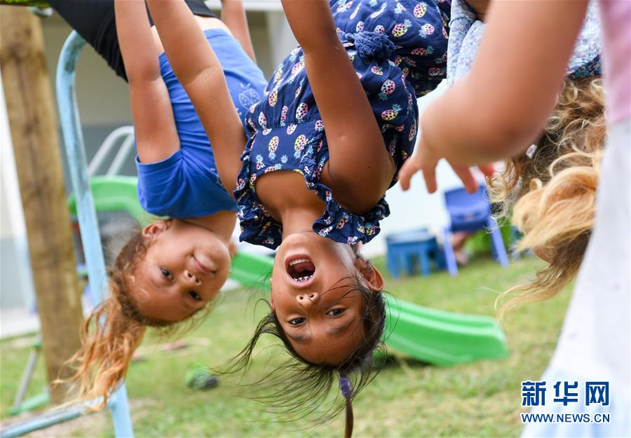 （國際&middot;圖文互動(dòng)）（3）中國援建&ldquo;你好&rdquo;學(xué)校　圓庫克群島孩子夢(mèng)