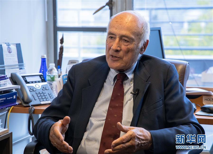 (新華全媒頭條·圖文互動(dòng))(1)特稿:以“小球”智慧 行大國(guó)之交——哈佛“中國(guó)通”談中美關(guān)系