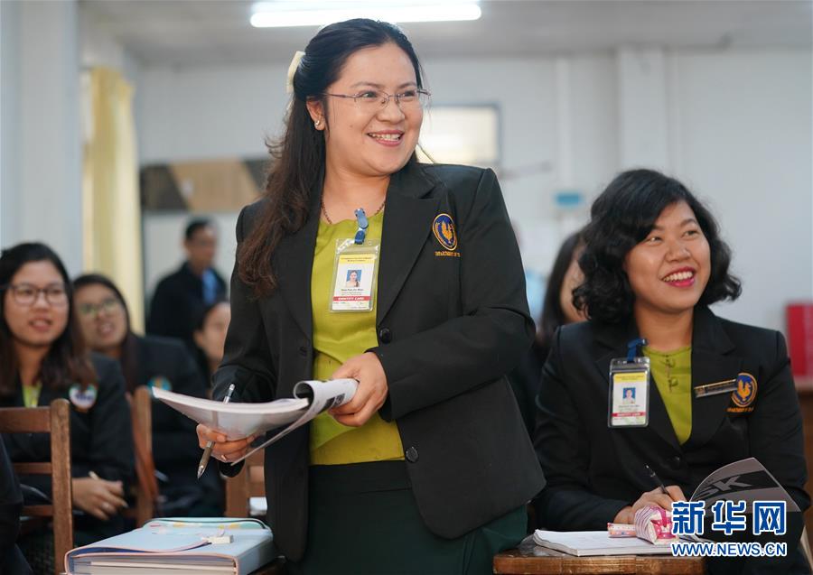 （習(xí)近平出訪(fǎng)配合稿&middot;圖文互動(dòng)）（2）通訊：緬甸公務(wù)員掀起學(xué)中文熱