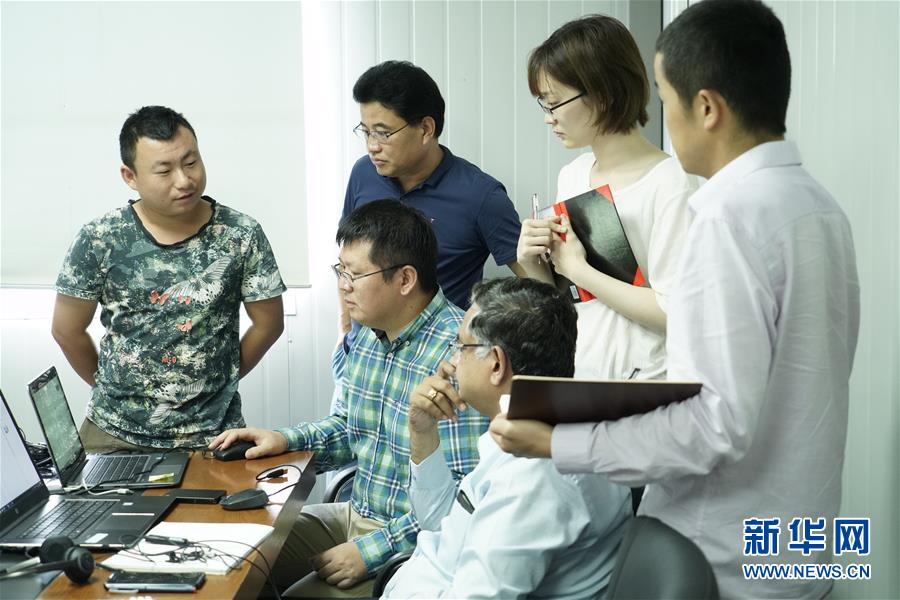 （國際&middot;圖文互動(dòng)）（1）通訊：春節(jié)，&ldquo;是工期而不是假期&rdquo;&mdash;&mdash;記科倫坡港口城的中國建設(shè)者