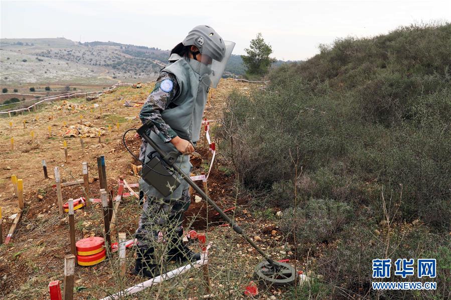 （國(guó)際&middot;圖文互動(dòng)）（2）通訊：&ldquo;中國(guó)軍人掃雷一如既往專業(yè)和敬業(yè)！&rdquo;&mdash;&mdash;記中國(guó)赴黎維和部隊(duì)完成&ldquo;藍(lán)線&rdquo;3個(gè)雷場(chǎng)清排任務(wù)