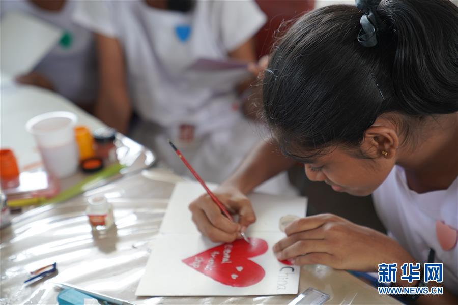 （國際&middot;圖文互動）（1）通訊：&ldquo;愛心是我們抗擊疾病最強的力量&rdquo;&mdash;&mdash;記斯里蘭卡德薇女子學校師生收到彭麗媛復(fù)信