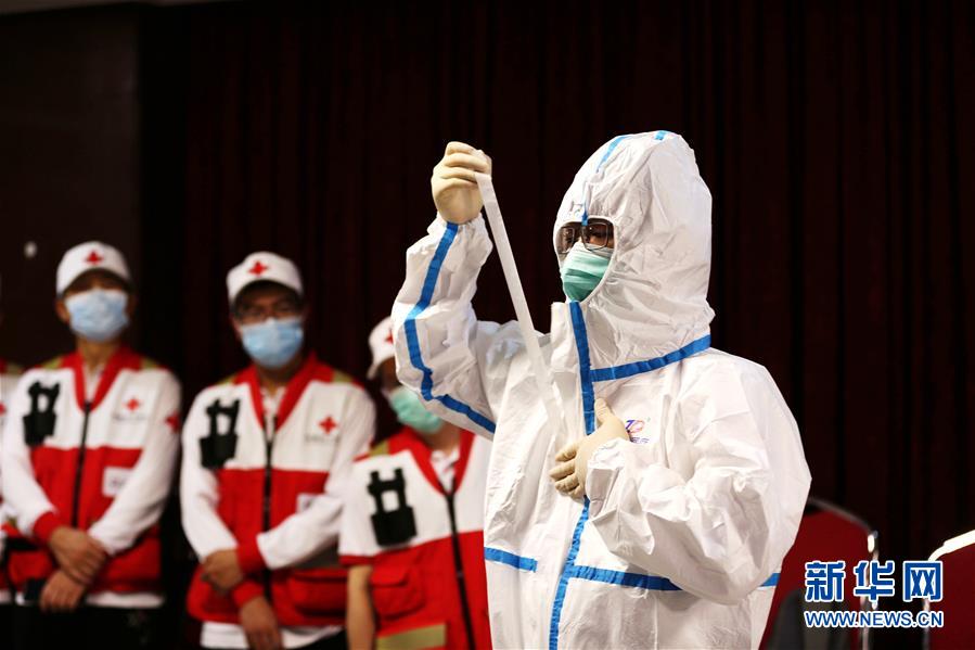 （國際疫情&middot;圖文互動(dòng)）（6）通訊：經(jīng)驗(yàn)豐富裝備精良 中國專家組在伊拉克助力抗疫