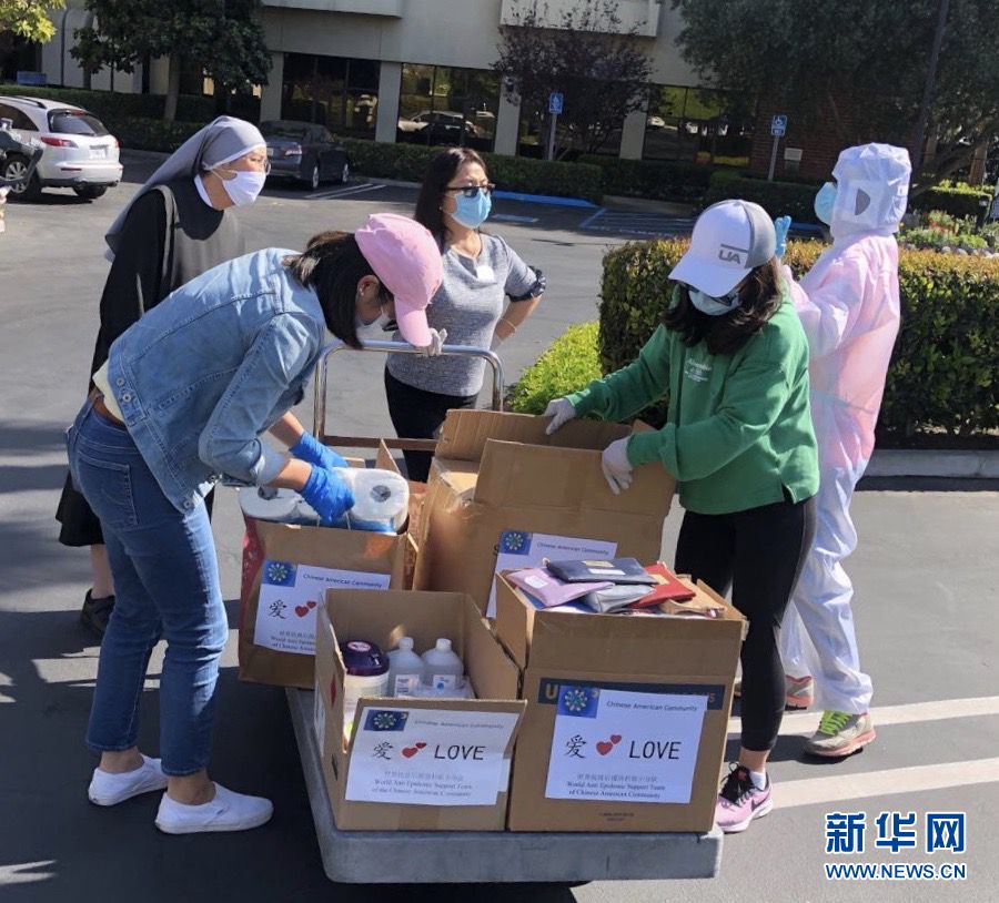 （國(guó)際疫情&middot;圖文互動(dòng)）（1）通訊：一個(gè)微信群里的抗疫故事