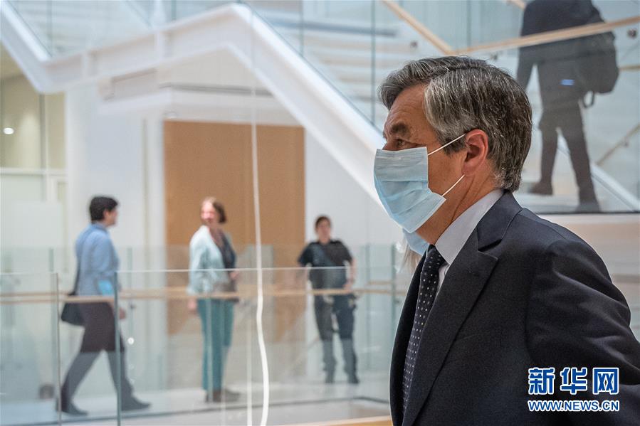 (國(guó)際)(5)法國(guó)前總理菲永夫婦因“空餉”案獲刑