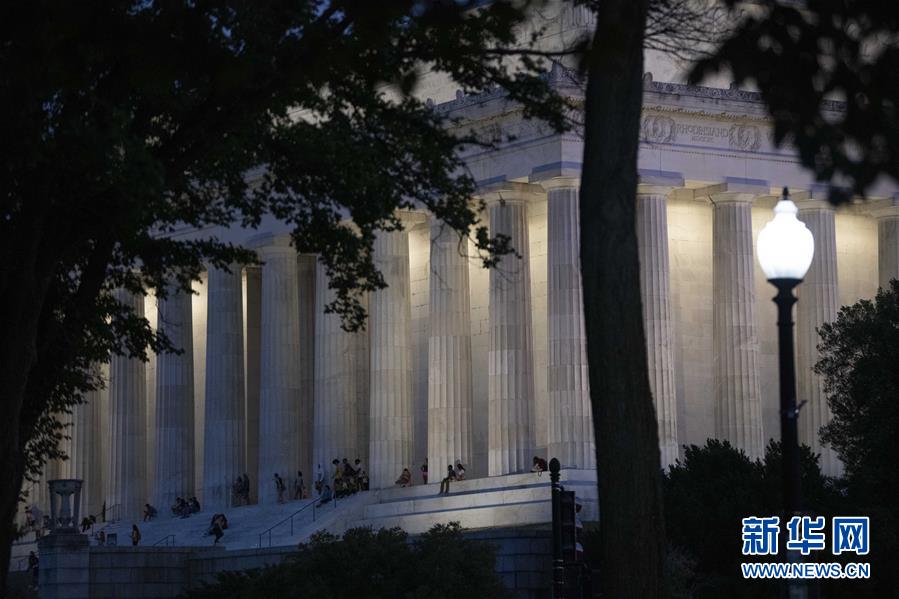 (國(guó)際疫情)(6)美國(guó)官方單日新增新冠病例超5.4萬例