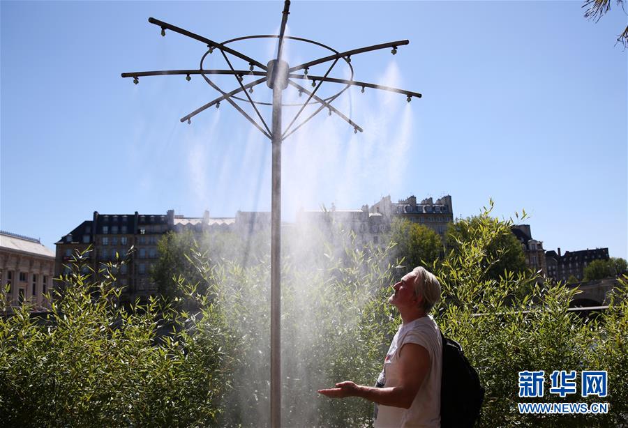 （國(guó)際）（3）法國(guó)迎來(lái)高溫&ldquo;烤&rdquo;驗(yàn) 多地拉響&ldquo;紅色警報(bào)&rdquo;