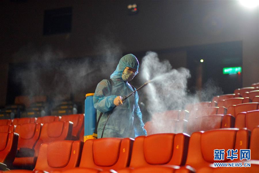 (新華全媒頭條·圖文互動(dòng))(4)世界抗疫之戰(zhàn)的啟示——寫在2020年全球新冠確診病例達(dá)2020萬之際