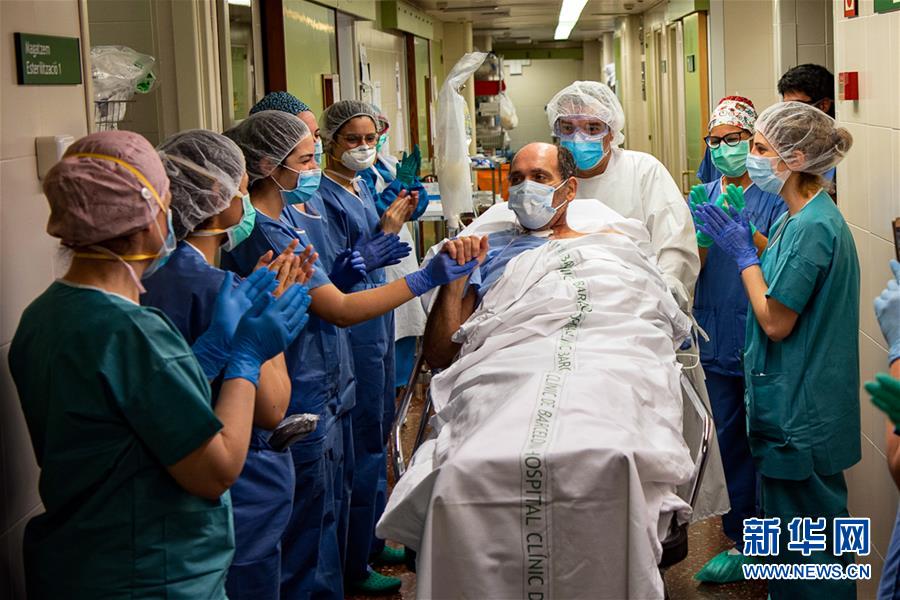 (新華全媒頭條·圖文互動(dòng))(8)世界抗疫之戰(zhàn)的啟示——寫在2020年全球新冠確診病例達(dá)2020萬之際