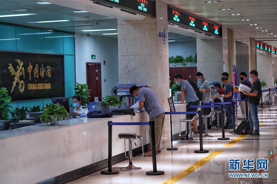 （新華全媒頭條&middot;圖文互動(dòng)）（10）海納百川共揚(yáng)帆&mdash;&mdash;黨的十九大以來以習(xí)近平同志為核心的黨中央引領(lǐng)中國高水平對外開放紀(jì)實(shí)