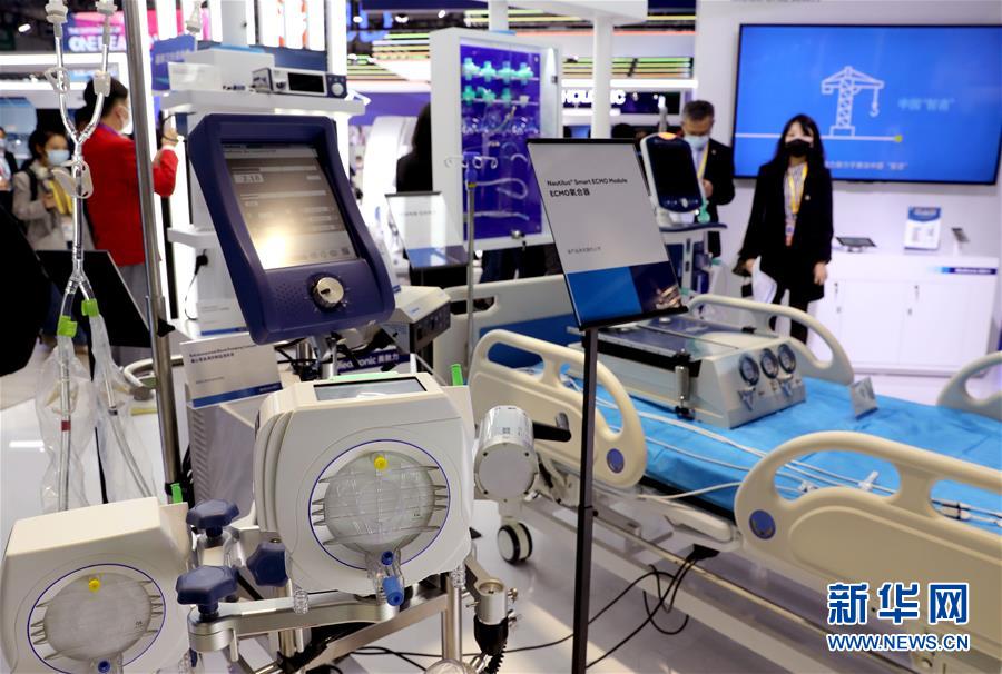 （第三屆進(jìn)博會(huì)&middot;圖文互動(dòng)）（10）新疫苗、新療法，進(jìn)博會(huì)最&ldquo;火爆&rdquo;展區(qū)見(jiàn)聞