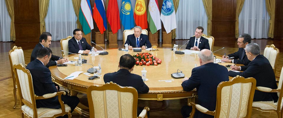 納扎爾巴耶夫集體會見上海合作組織成員國總理、秘書長和地區(qū)反恐怖機(jī)構(gòu)執(zhí)委會主任