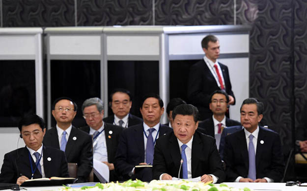 習近平出席金磚國家領(lǐng)導人非正式會晤