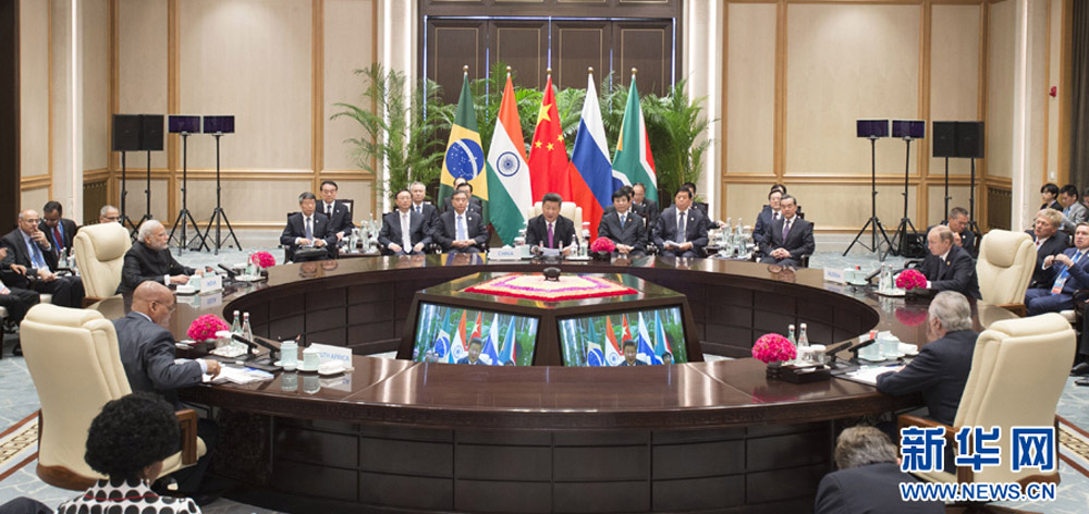 [資料圖片]習(xí)近平出席金磚國家領(lǐng)導(dǎo)人非正式會(huì)晤