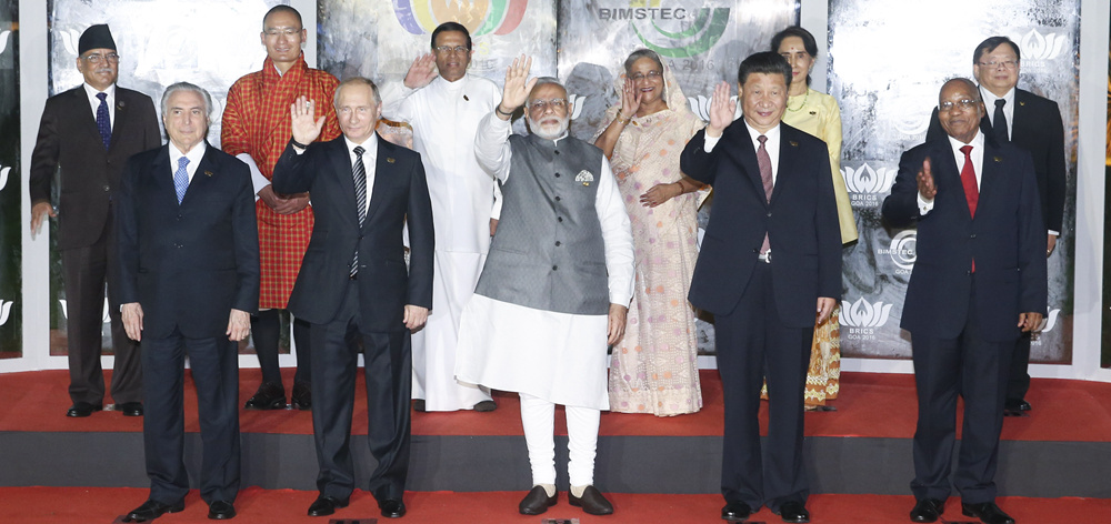 習(xí)近平出席金磚國家領(lǐng)導(dǎo)人同&ldquo;環(huán)孟加拉灣多領(lǐng)域經(jīng)濟(jì)技術(shù)合作倡議&rdquo;成員國領(lǐng)導(dǎo)人對話會(huì)