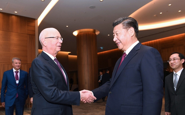 習近平會見世界經濟論壇主席