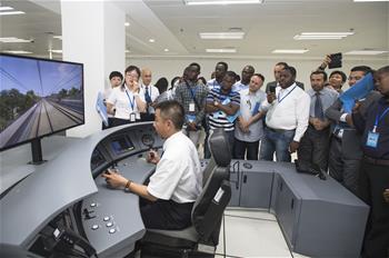 13國(guó)&ldquo;老外&rdquo;進(jìn)&ldquo;高鐵駕校&rdquo;