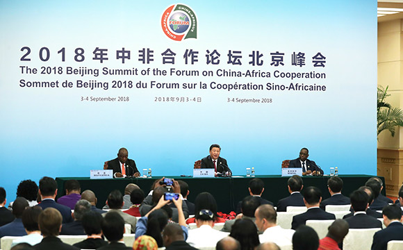 習近平同拉馬福薩、薩勒共同會見記者