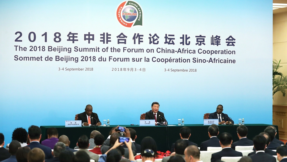 習近平同拉馬福薩、薩勒共同會見記者