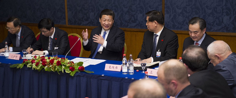 習(xí)近平會見俄羅斯?jié)h學(xué)家、學(xué)漢語的學(xué)生和媒體代表