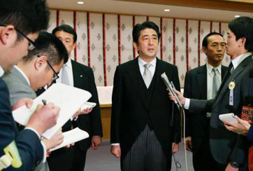 安倍機(jī)關(guān)算盡又能撈到幾根稻草？